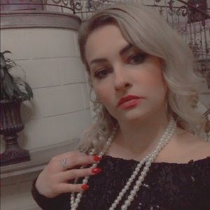 Meet your Posher, Robin